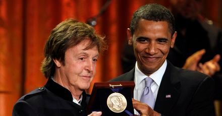 Prezydent wręczył nagrodę ex-Beatlesowi