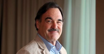Oliver Stone obraża i przeprasza