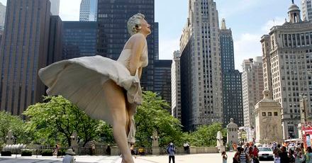 Gigantyczna Marilyn atrakcją Chicago