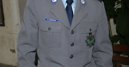 Pedofil udawał policjanta