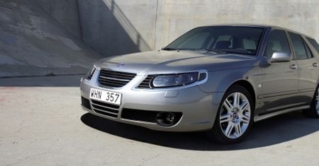 Ratują Volvo i Saaba przed upadkiem