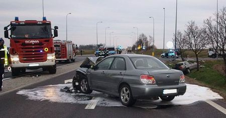 Sprawca stłuczki bez OC: kto zapłaci za straty?