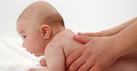 Raport: Mniej noworodków umiera