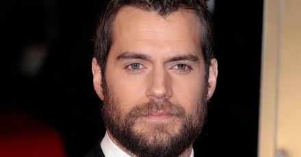 Henry Cavill walczy z terrorystami