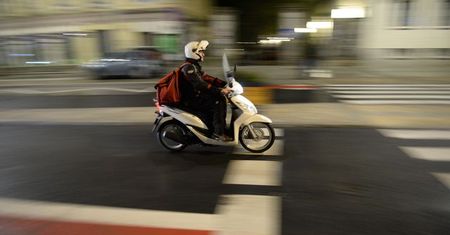 Przez miasto najszybciej przejedziemy skuterem
