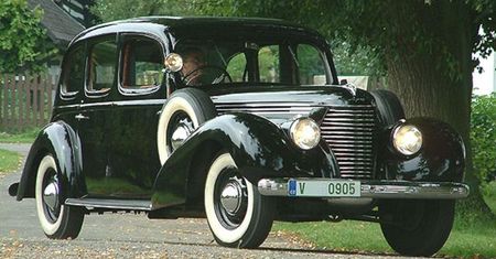 Dwie Skody Superb na Poznań Motor Show. Jedna z 1939 r.