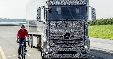 System Blind Spot Assist w ciężarówkach Mercedes-Benz