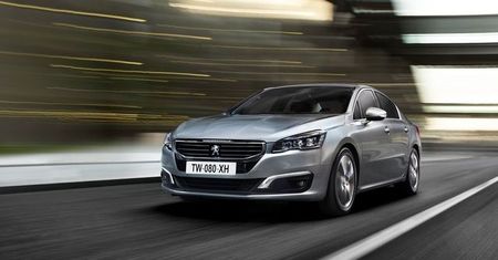Peugeot i Renault wychodzą z kryzysu