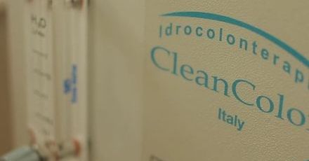 Hydrokolonoterapia - pomoże schudnąć, złagodzi trądzik