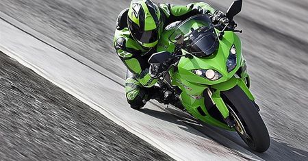 Kawasaki pracuje nad mówiącym motocyklem