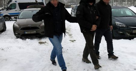 Odmładzali sprowadzone samochody