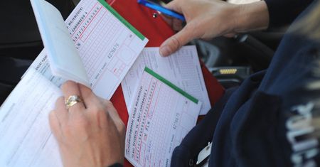 MSWiA: będzie możliwość płacenia kartą za mandat