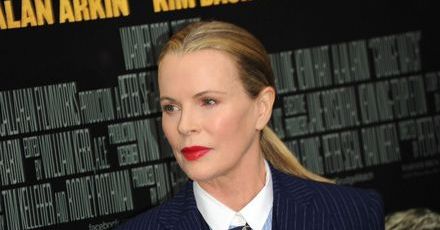 Kim Basinger przeprasza za klapy