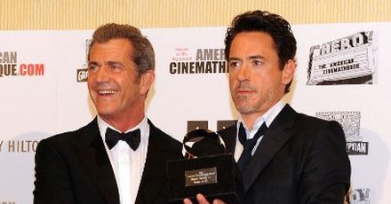 Robert Downey Jr. chce Mela Gibsona i Jodie Foster