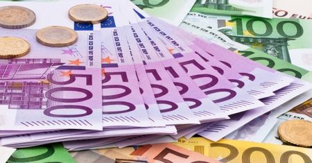 Eurodolar w bezruchu przed ECB