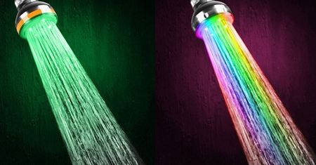 LED-owy prysznic, który pokoloruje wodę i rozświetli łazienkę