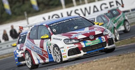 Mateusz Lisowski zwycięzcą VW Castrol Cup