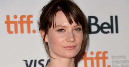 Mia Wasikowska królową pustyni