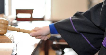 Sąd uniewinnił troje byłych policjantów oskarżonych ws. Magdalenki