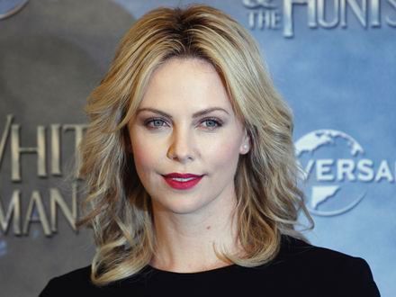 Kristen Stewart: Charlize Theron jest szalona