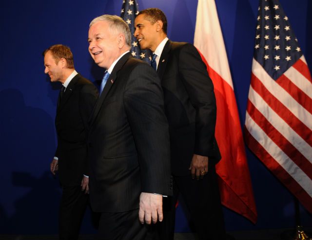 Donald Tusk, Lech Kaczyński i Barack Obama w 2009 roku na spotkaniu UE-USA w Pradze