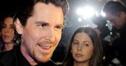 Christian Bale tłumaczy się z głosu Batmana