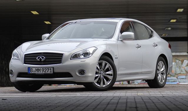 Infiniti M35h GT Premium: bezszelestny sprinter