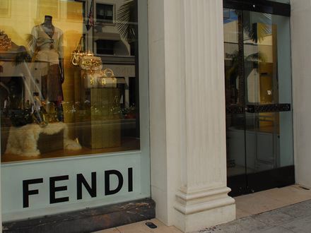 Fendi – od futer do kosmetyków