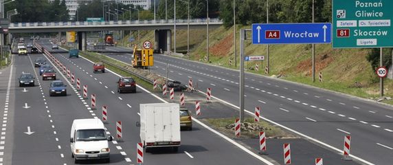 Nowa nawierzchnia na płatnym odcinku A-4