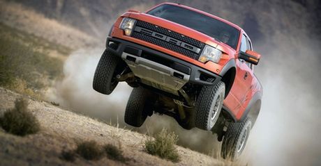 Pustynna bestia - Ford F-150 SVT Raptor