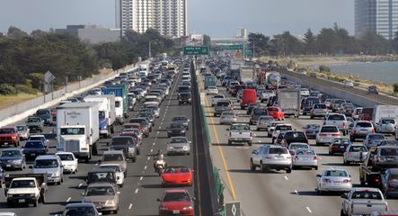 Obama ogłasza koniec paliwożernych samochodów