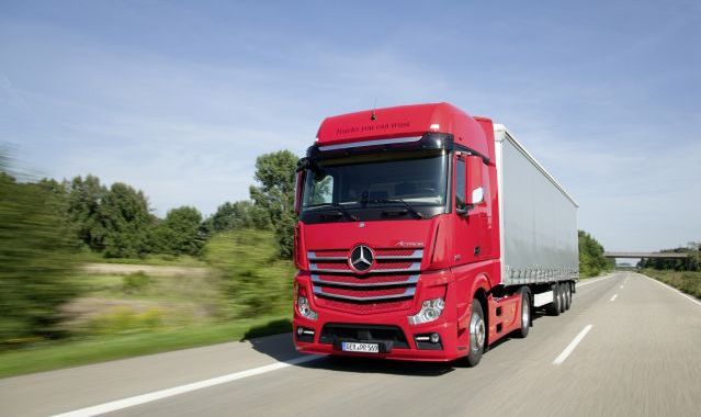 Nowy tempomat dla używanych ciężarówek Mercedes-Benz