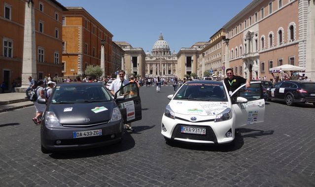 Dwie hybrydowe Toyoty zdominowały podium 10. Ecorally San Marino. Zwycięstwo Artura Prusaka