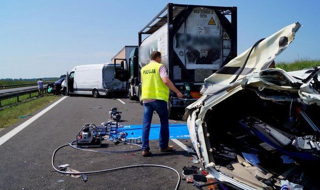 Wypadków coraz mniej, ale statystyki nadal są zatrważające