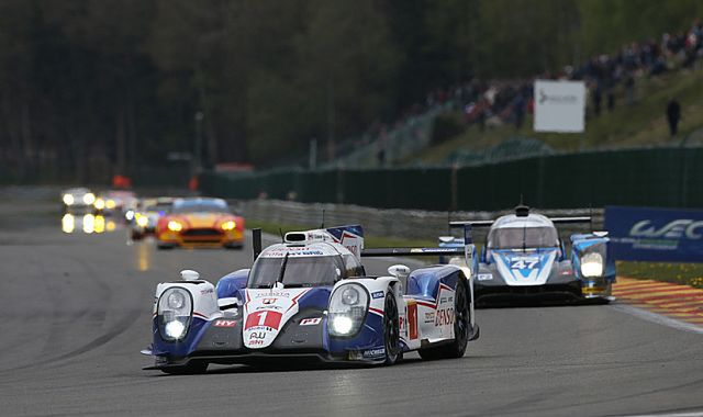 Brad Pitt da sygnał do startu na Le Mans