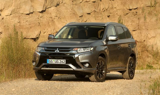 Mitsubishi Outlander PHEV 2016 już na polskim rynku