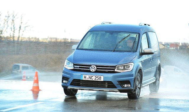 VW Caddy Alltrack: crossover w skórze kombivana