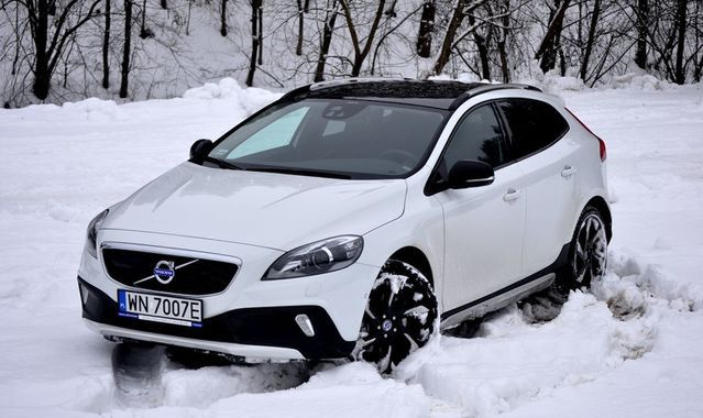 Volvo V40 Cross Country T5: uterenowiony kompakt