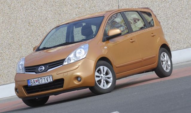 Nissan Note 1,4: funkcjonalny mieszczuch