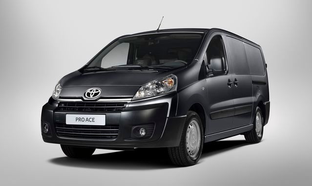 Toyota ProAce: nowy "dostawczak" już w przyszłym roku