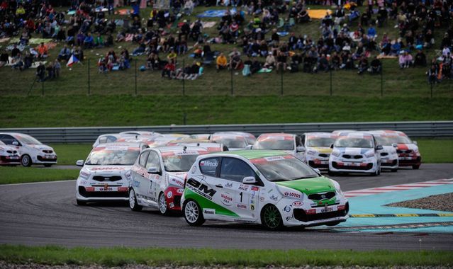 Dublet Mireckiego w Kia Lotos Race