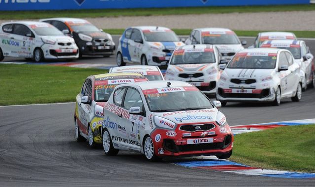 Kia Lotos Race: mali, młodzi szaleńcy!