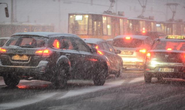 Jak szybko jeździmy zimą w miastach?