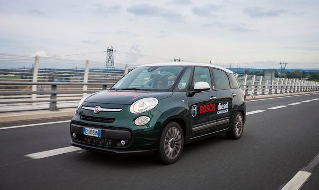 Fiat 500L Living zdaje test podczas "Bosch Diesel Challenge"