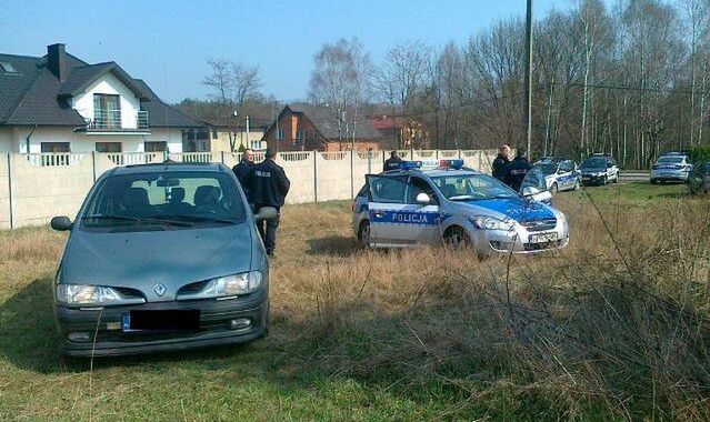 Pijany kierowca uciekając potrącił policjanta