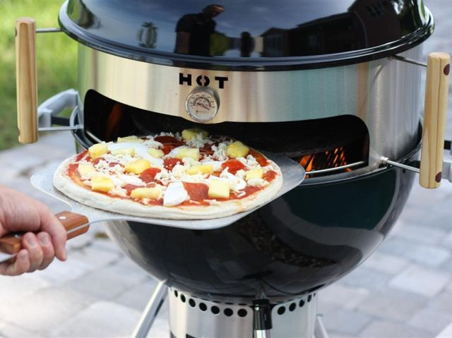 KettlePizza - zamień grill w piec do pizzy