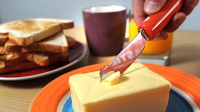 Podgrzewany nóż Warburtons ułatwi rozsmarowanie masła