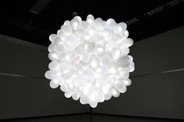 Baloonlamp - lampa LED umieszczona w balonie