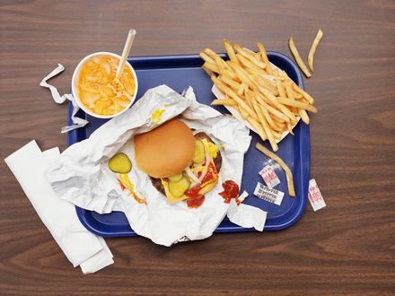 Bary fast food przestaną ukrywać kalorie