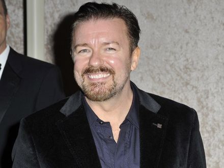 Ricky Gervais kąpał się w... proszku do prania
